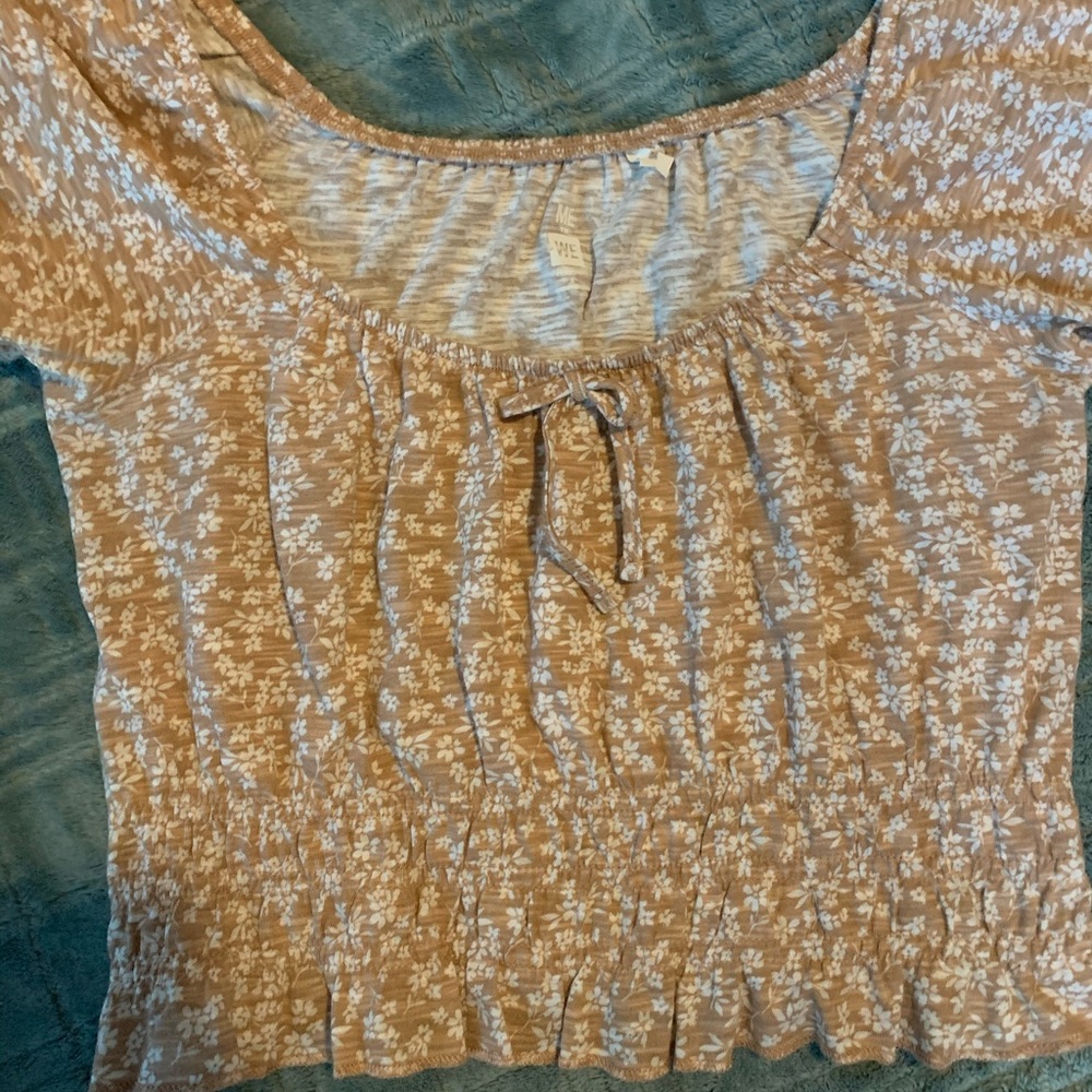 PacSun me to we crop top